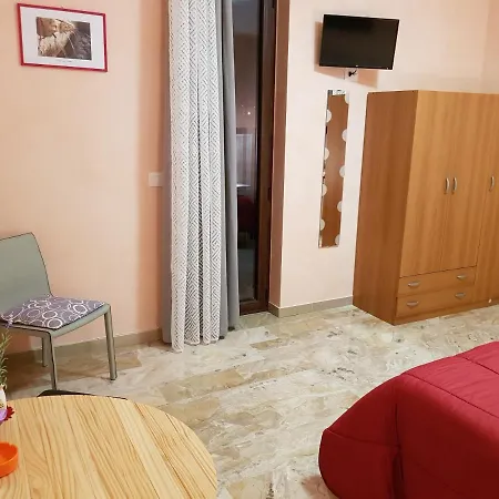 Bed & Breakfast Happy House Coppito